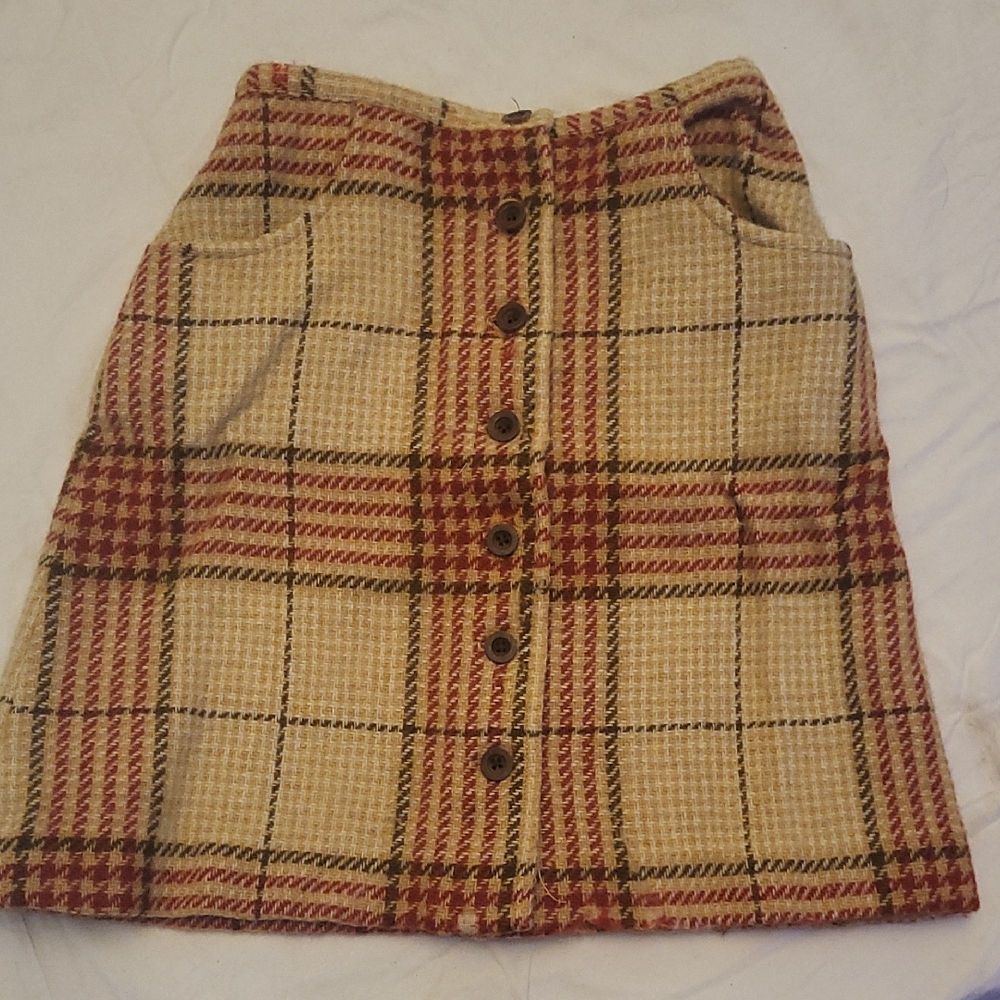 Bobbie Brooks Red and Cream A-Line Skirt